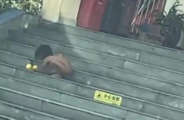 诚信优配 “野人小孩”为什么让人格外担心？